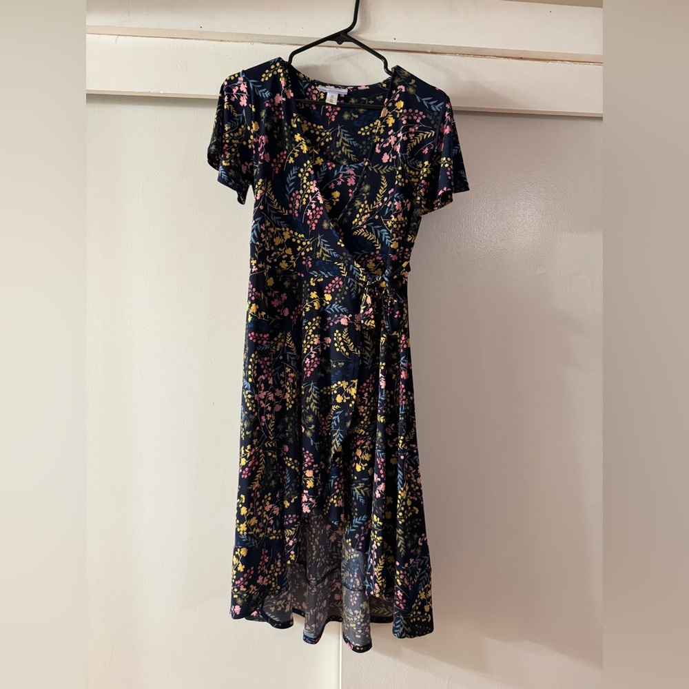 Motherhood Maternity Floral Maternity/Nursing Dress in size XS